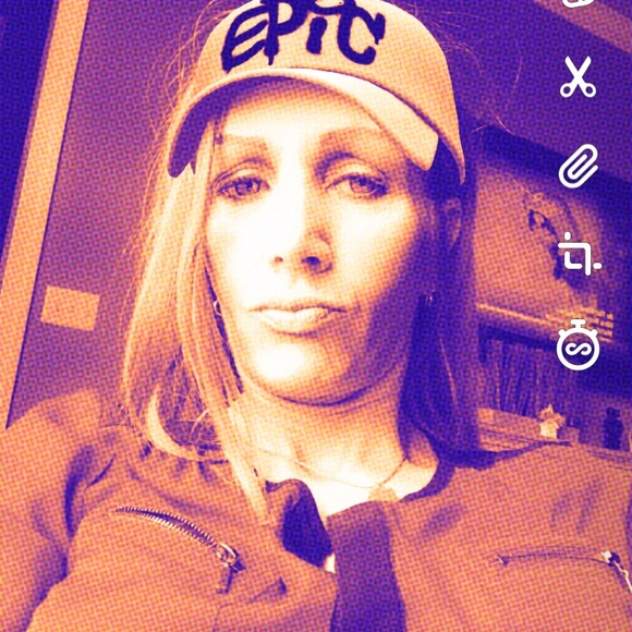 Meet your Posher, Stacy - Picture 3 of 8